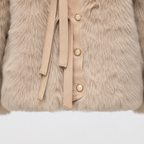 Abrigo Corto de Faux Fur con Forro Acolchado