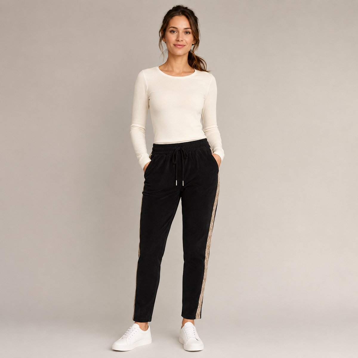 Jogger Plush mujer, look casual Pascalle